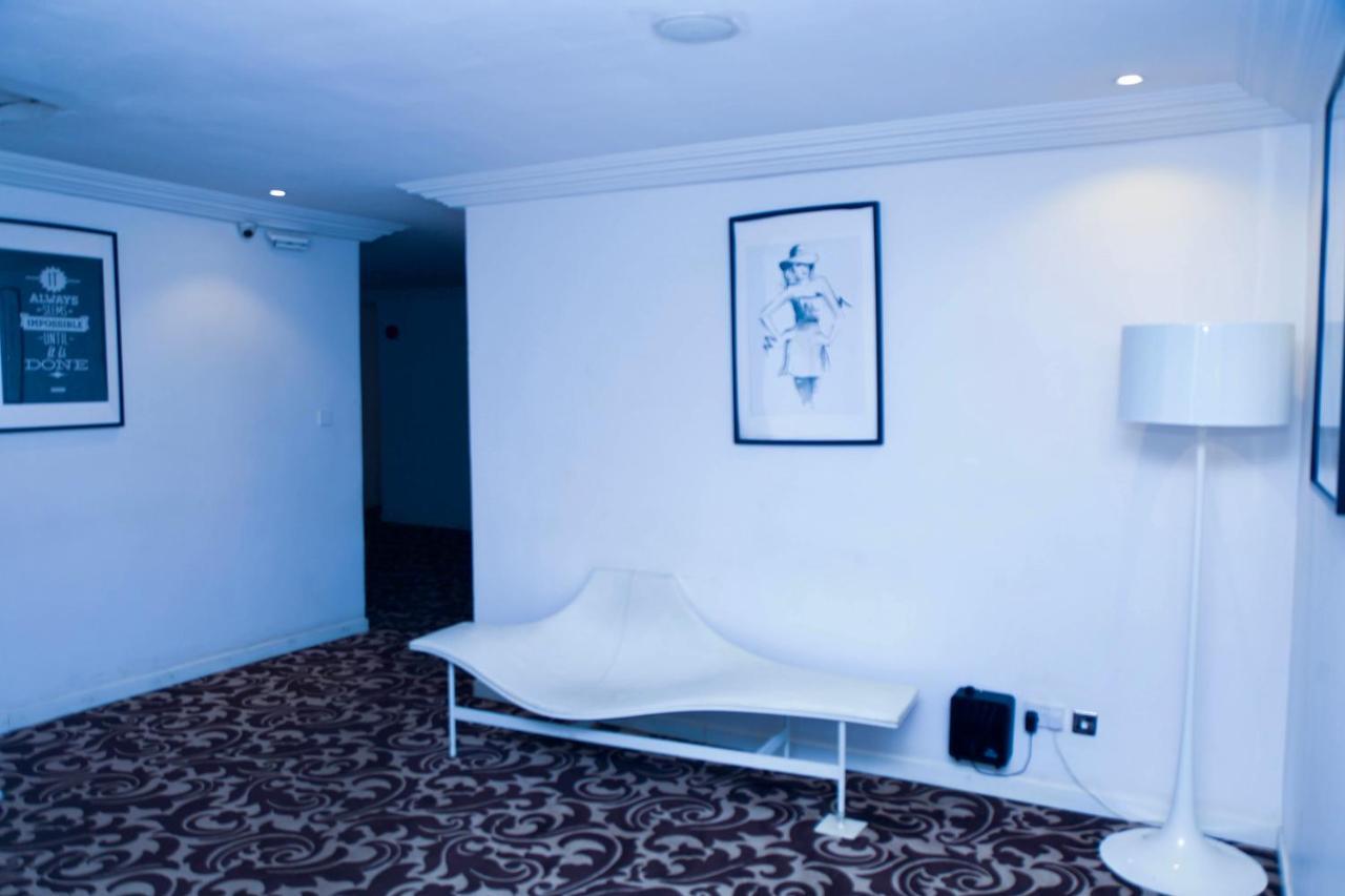 Summerset Continental Hotel Gana Mobushipe Ngoại thất bức ảnh