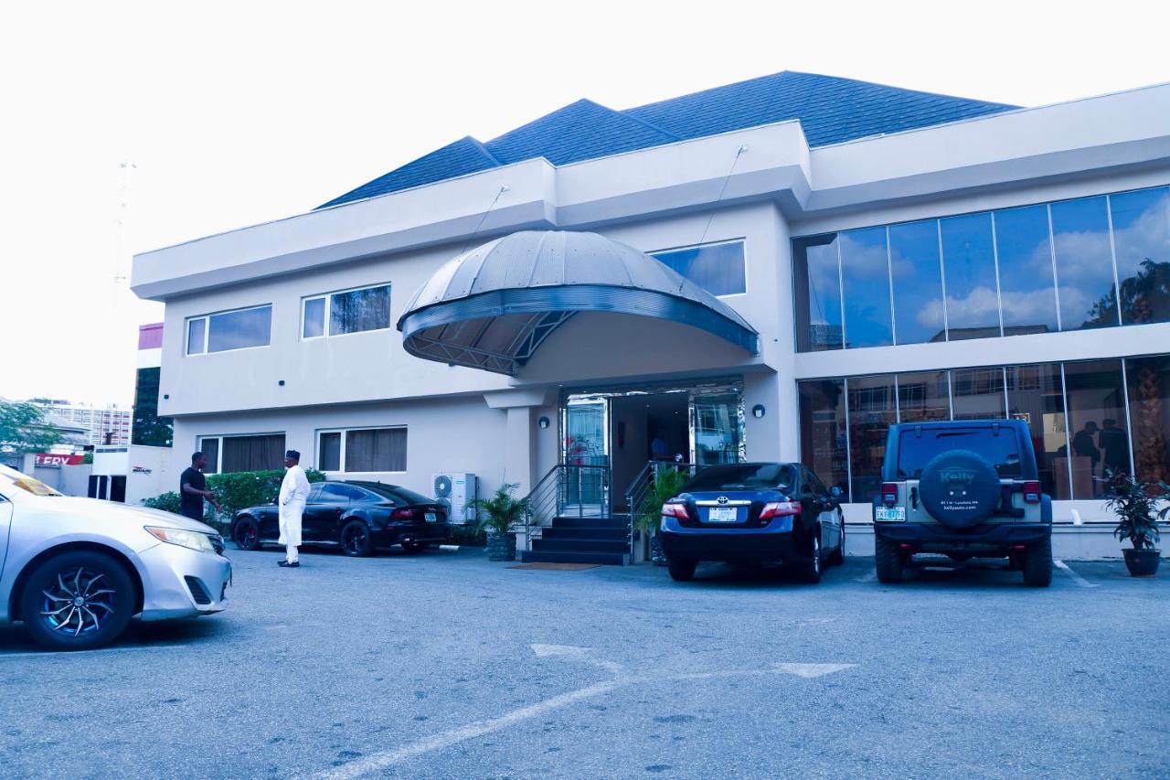 Summerset Continental Hotel Gana Mobushipe Ngoại thất bức ảnh