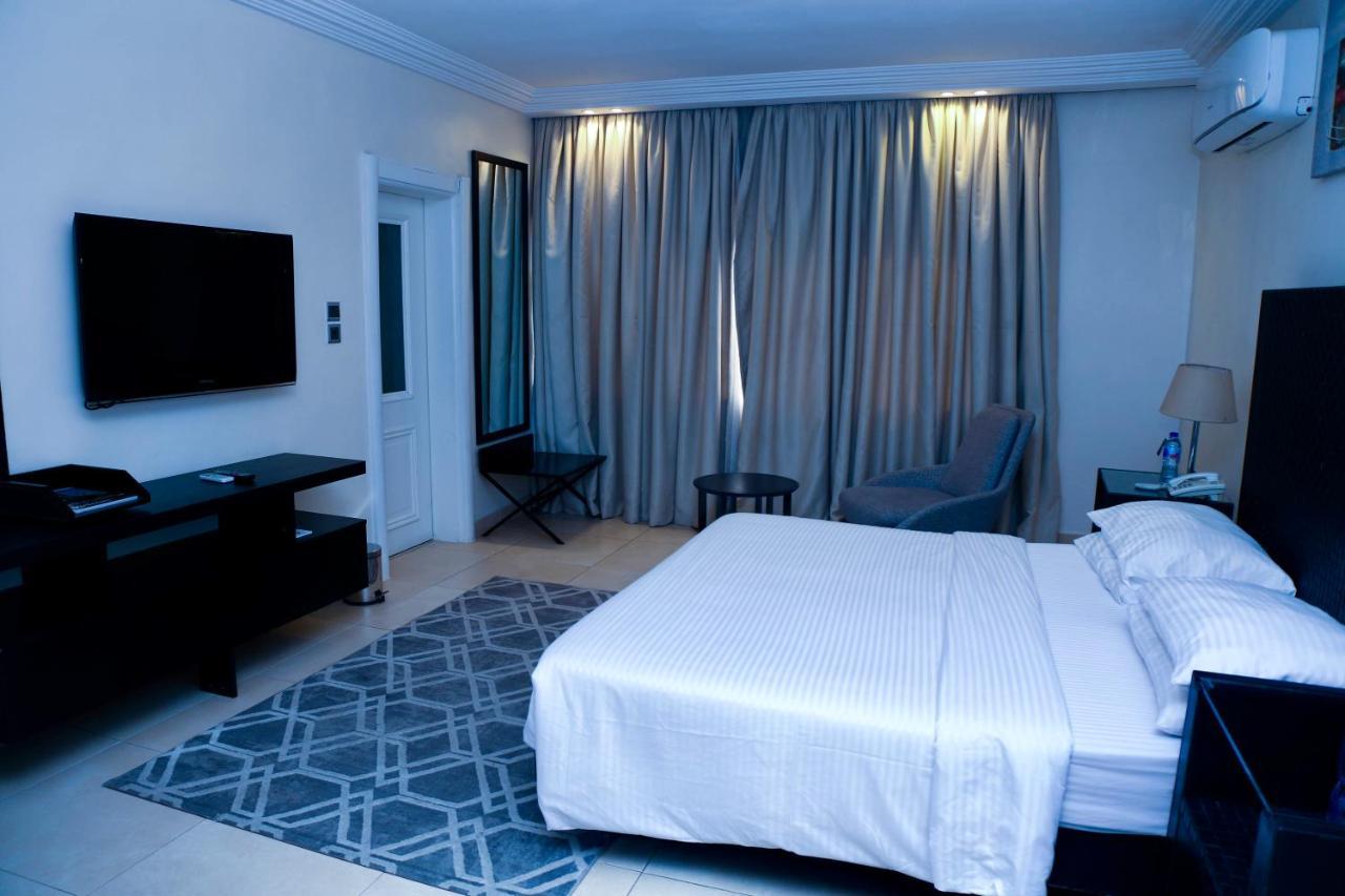 Summerset Continental Hotel Gana Mobushipe Ngoại thất bức ảnh