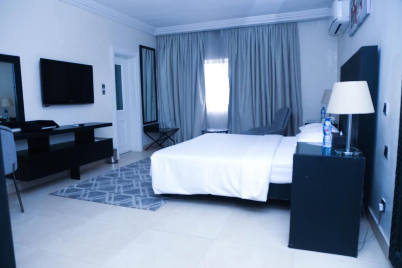 Summerset Continental Hotel Gana Mobushipe Ngoại thất bức ảnh