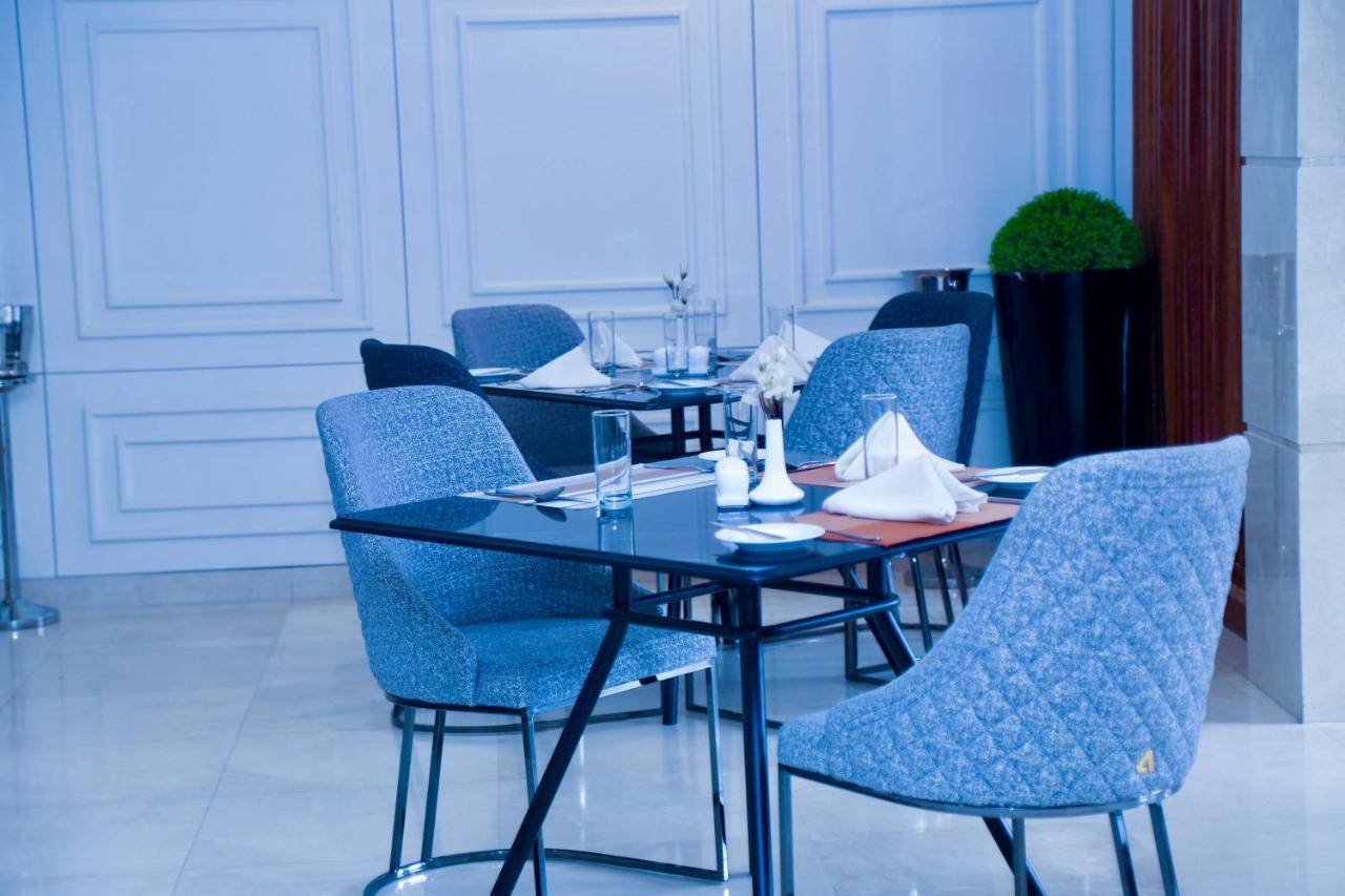 Summerset Continental Hotel Gana Mobushipe Ngoại thất bức ảnh